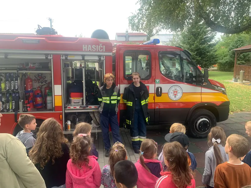 Dnešné ukážky na MŠ Šťastná, ZŠ Grösslingová a na Festivale bezpečnosti na Námestí Slobody 🚒🧑🚒
